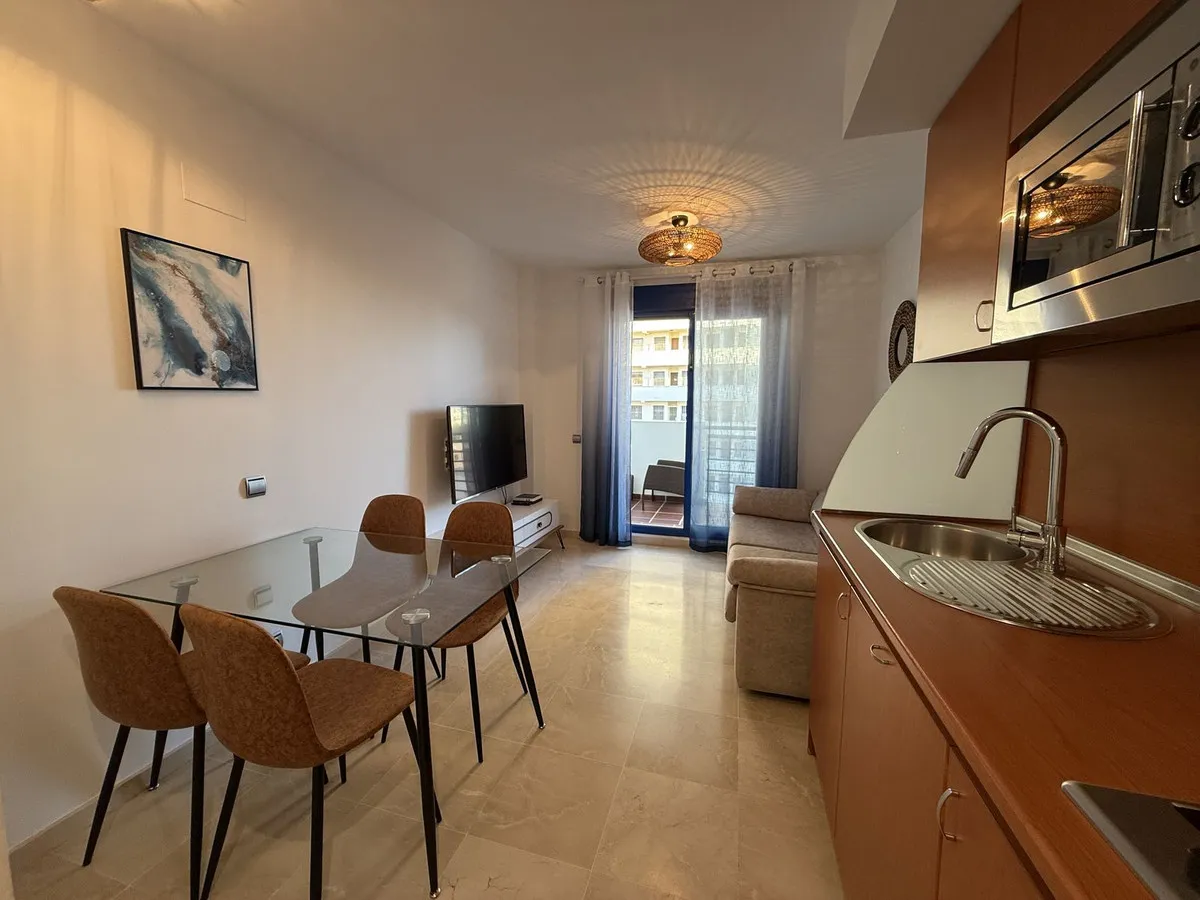 251a56f2-19fc-4dde-a017-40223eb743c4