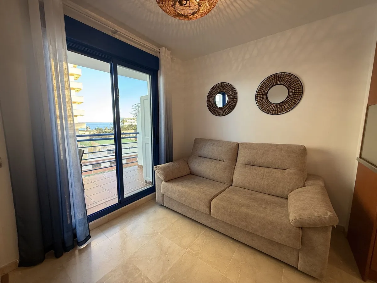 f2a43866-d449-467e-a136-5584a76c997e