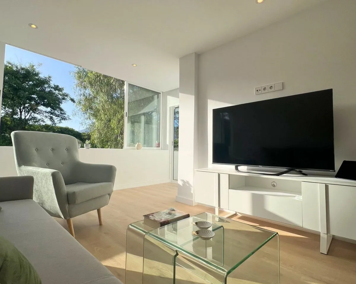 b7747cc6-e874-48b4-8a95-ff60535c6d07