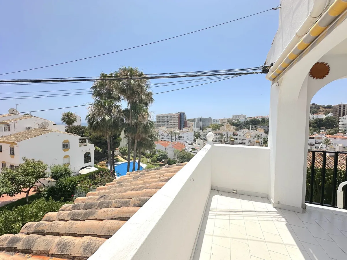 12481622-43ec-4965-bbe7-9c7a1f29fa8b