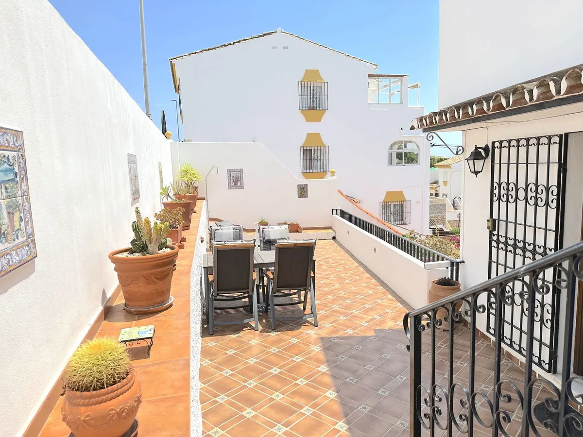 4d1fed30-a2a2-4ad6-83f6-51d107325a8d