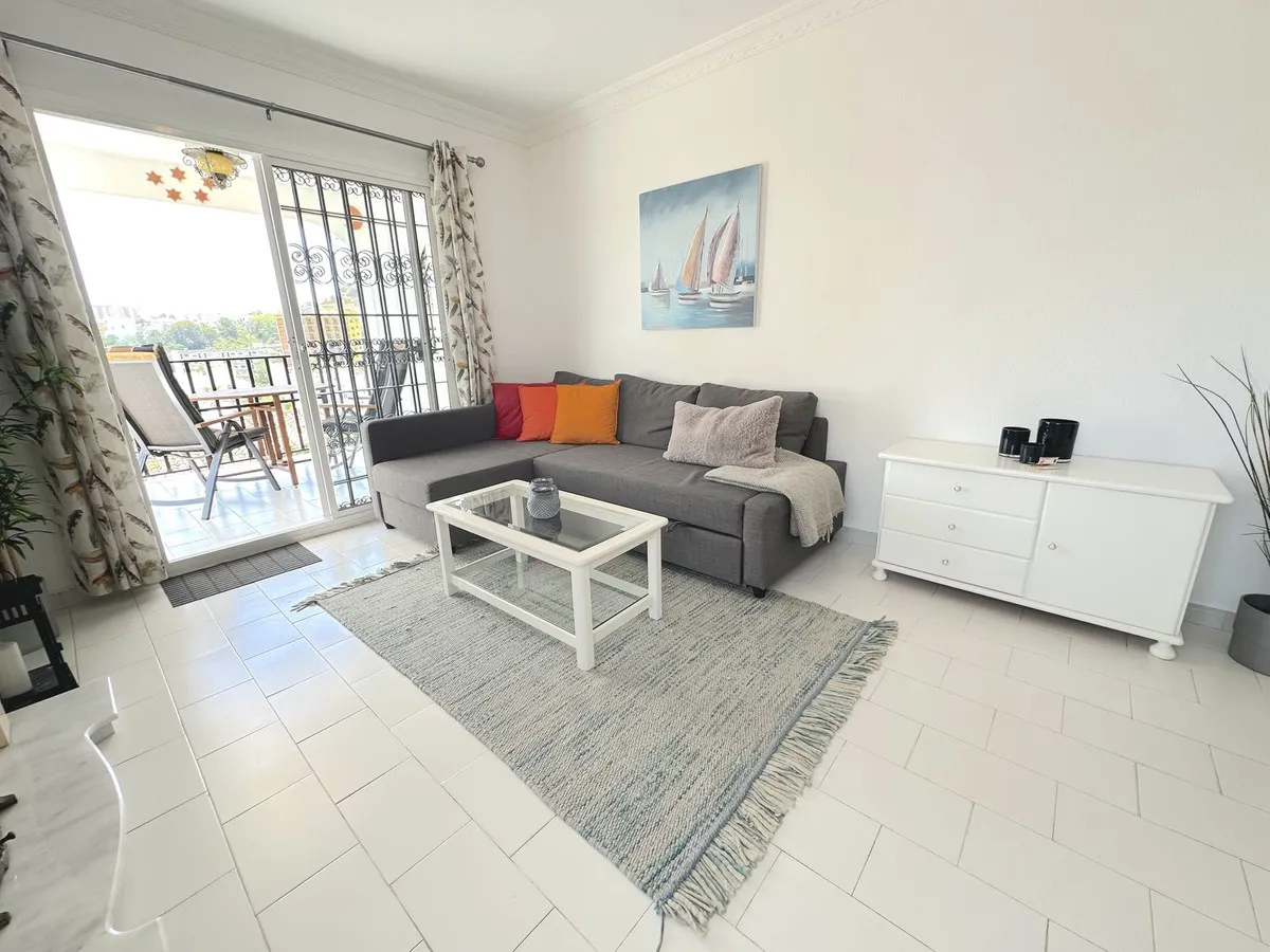 b106c5bd-d6b8-4852-91d5-8ee6ac11f171