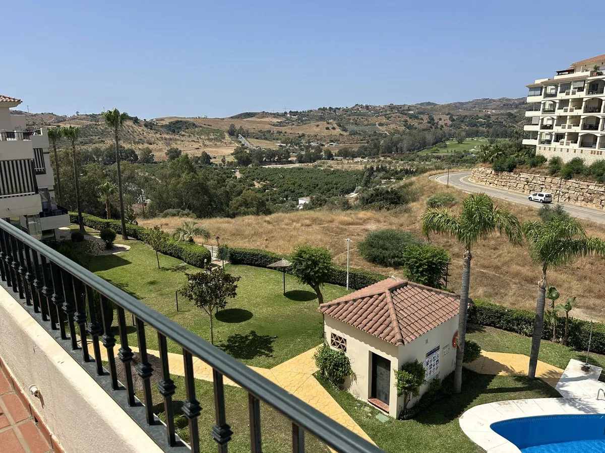 37e12cc3-bf58-4abe-8182-326726b8e058