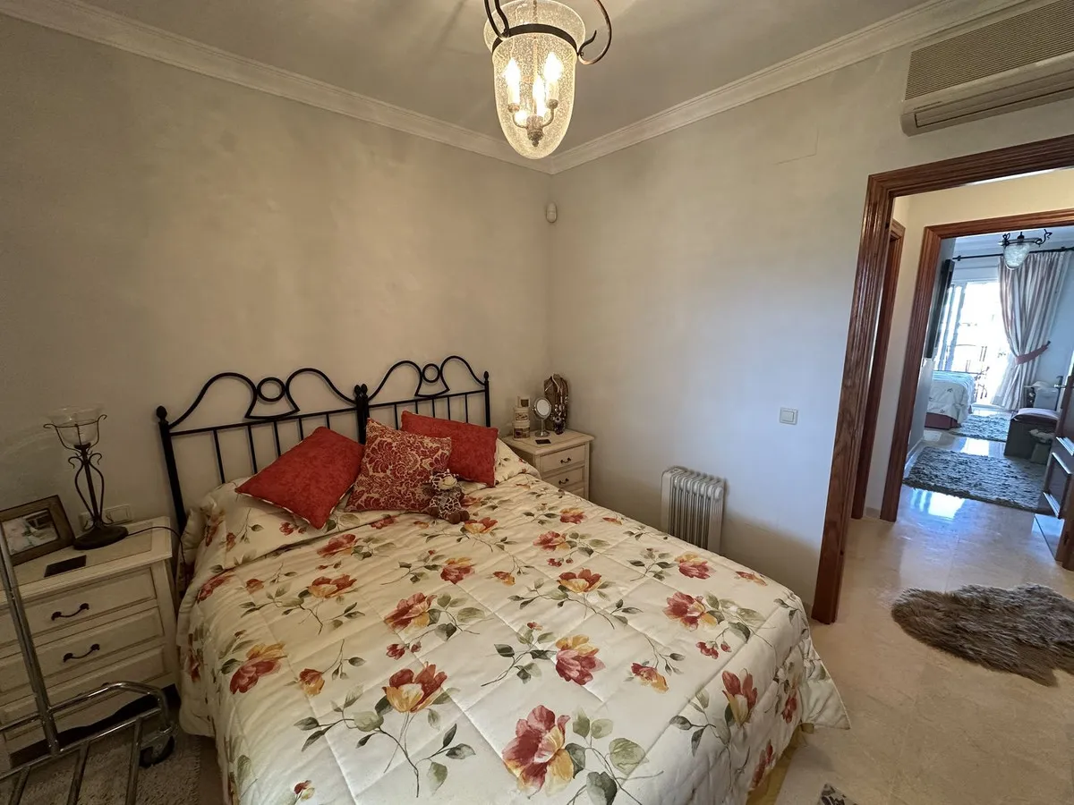 bf5f06a5-7fe2-4fb9-ae5e-4617fafa164a