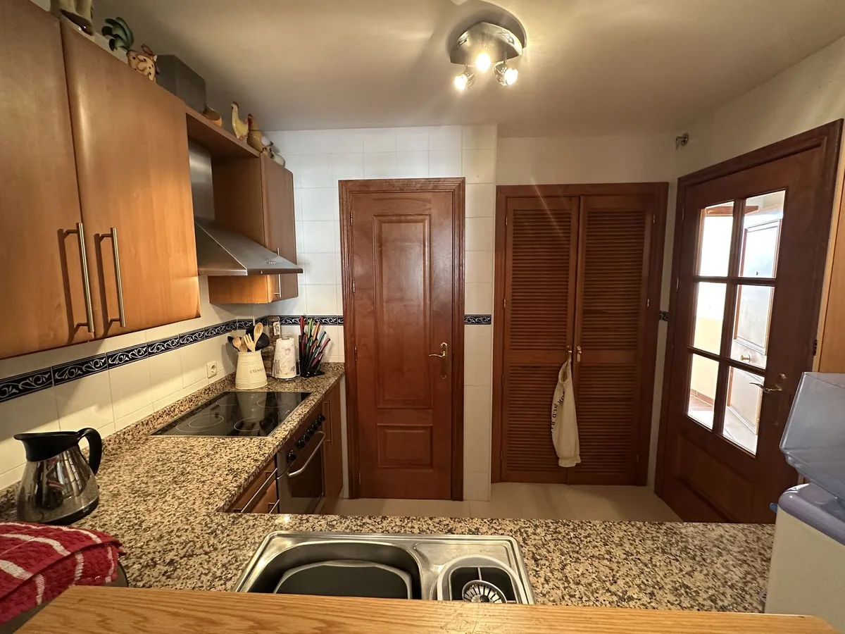 f6cbf9e4-9abf-47c0-9aeb-ead01f1c5939