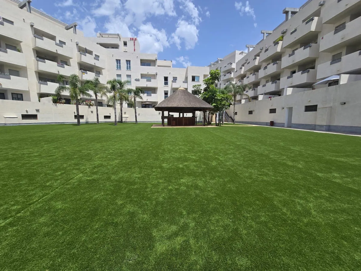 8ad05ced-3022-40e1-b1f2-13e3e0a0422e