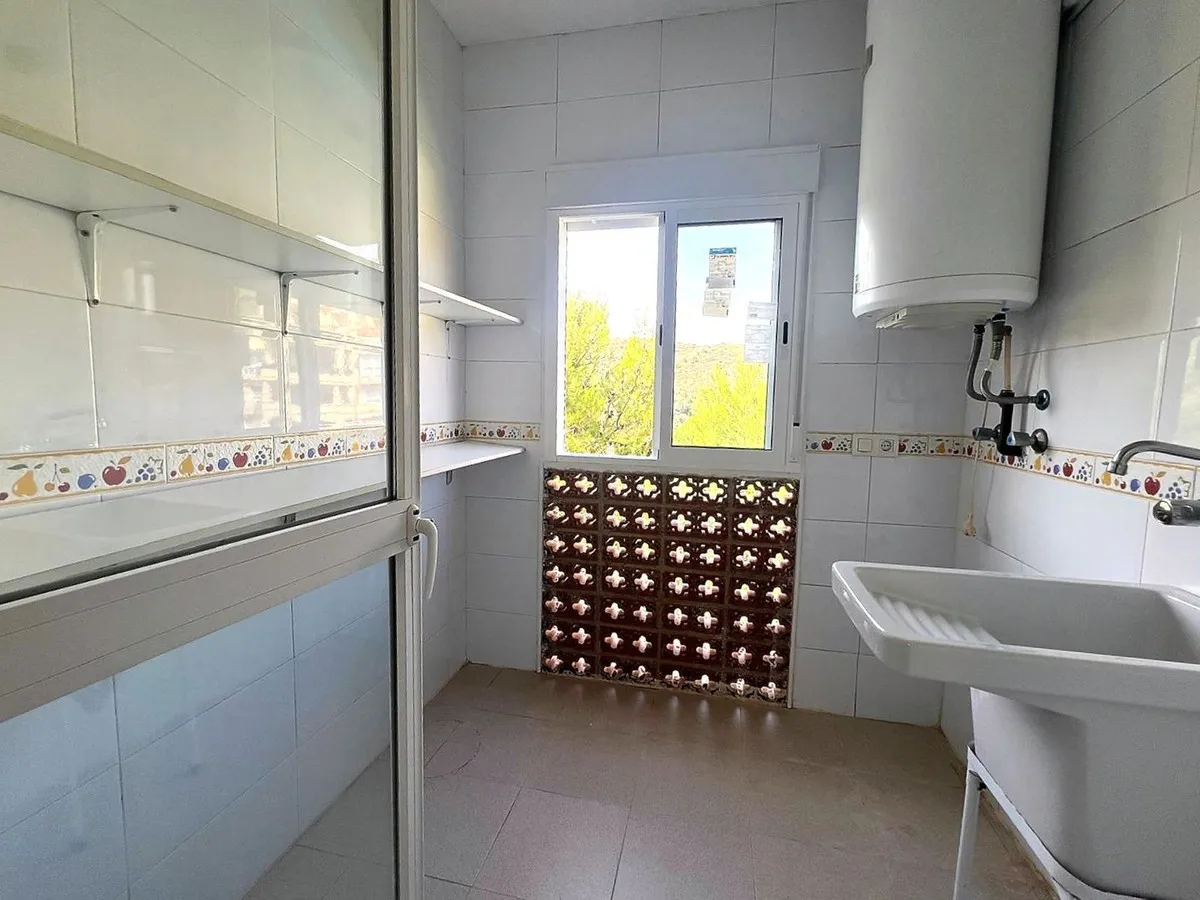 a35a3f93-36b9-4a82-b0f0-af6babbd7b35