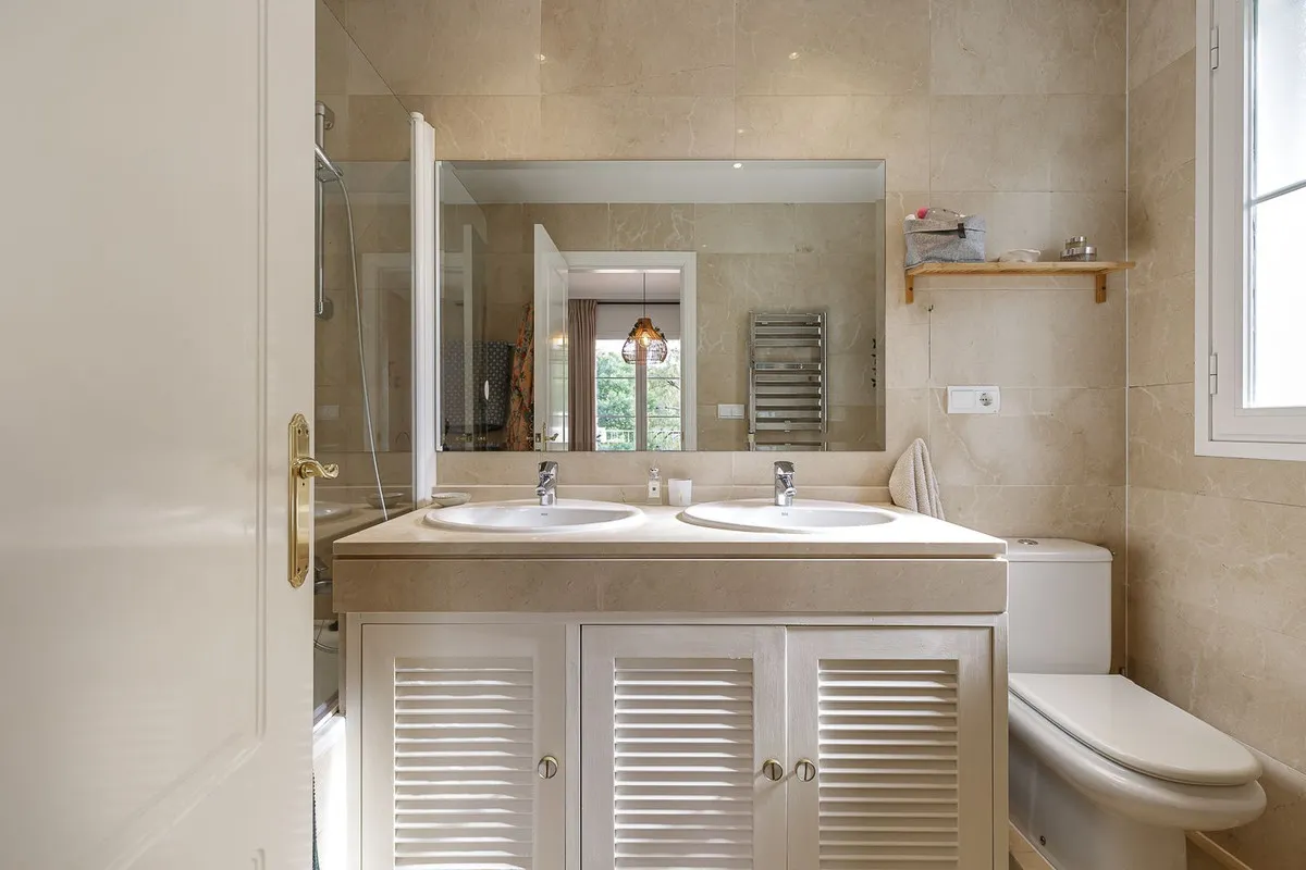 09b88113-49e1-4adb-bcaf-0d2239667585