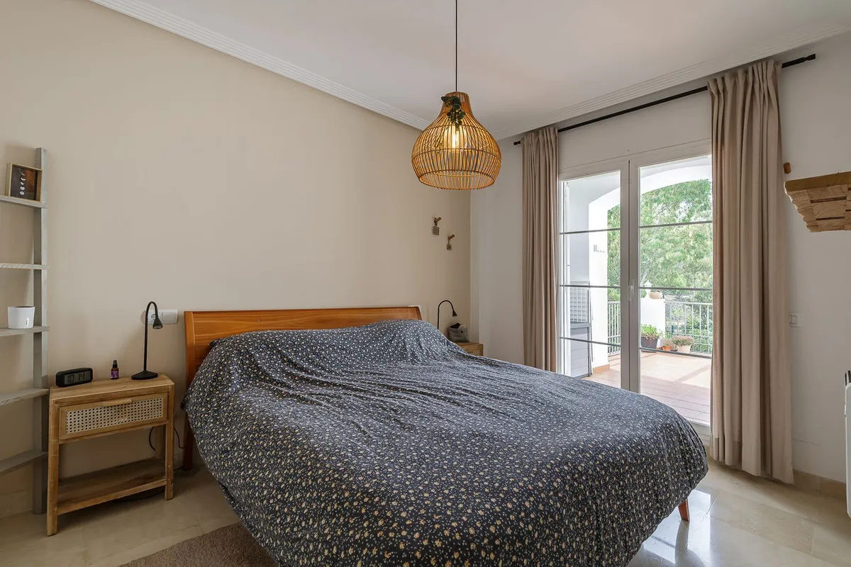 f155c4dd-94b9-40a6-a500-d4a758737665