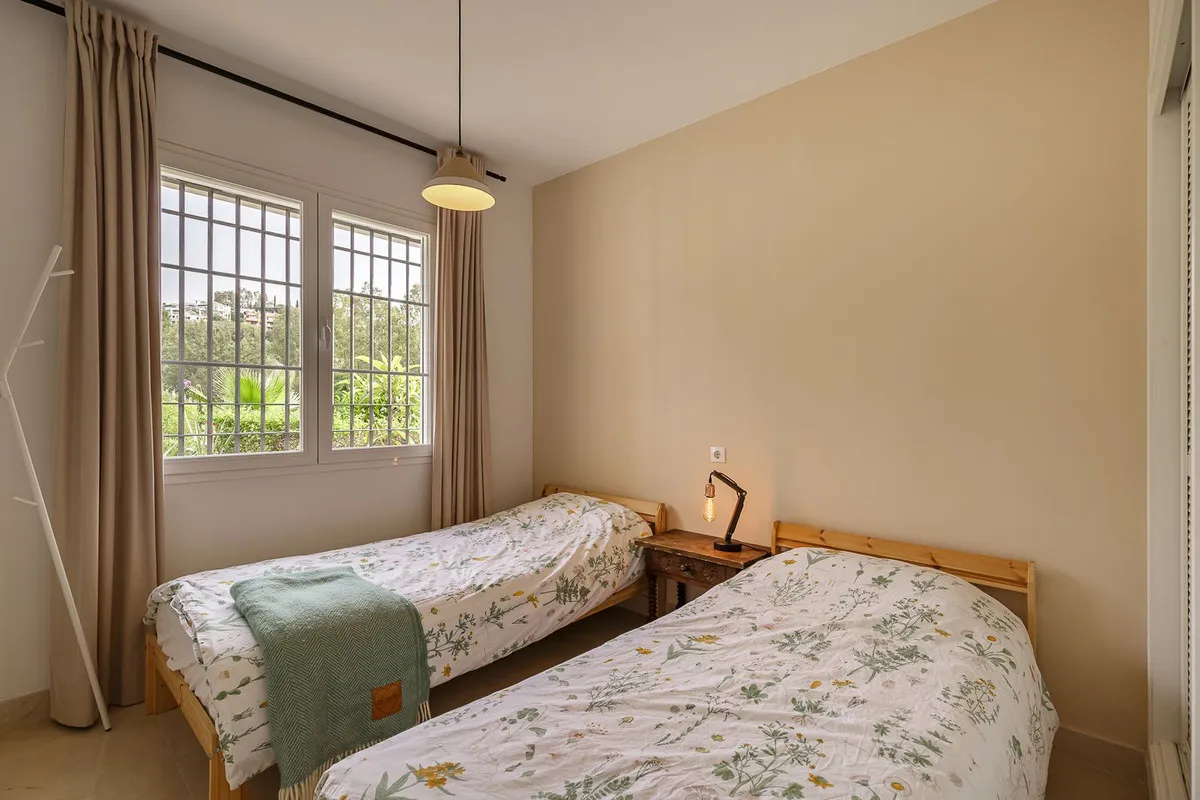 fe1ce66b-33c6-4c7e-9ade-fe12d1b24b4e