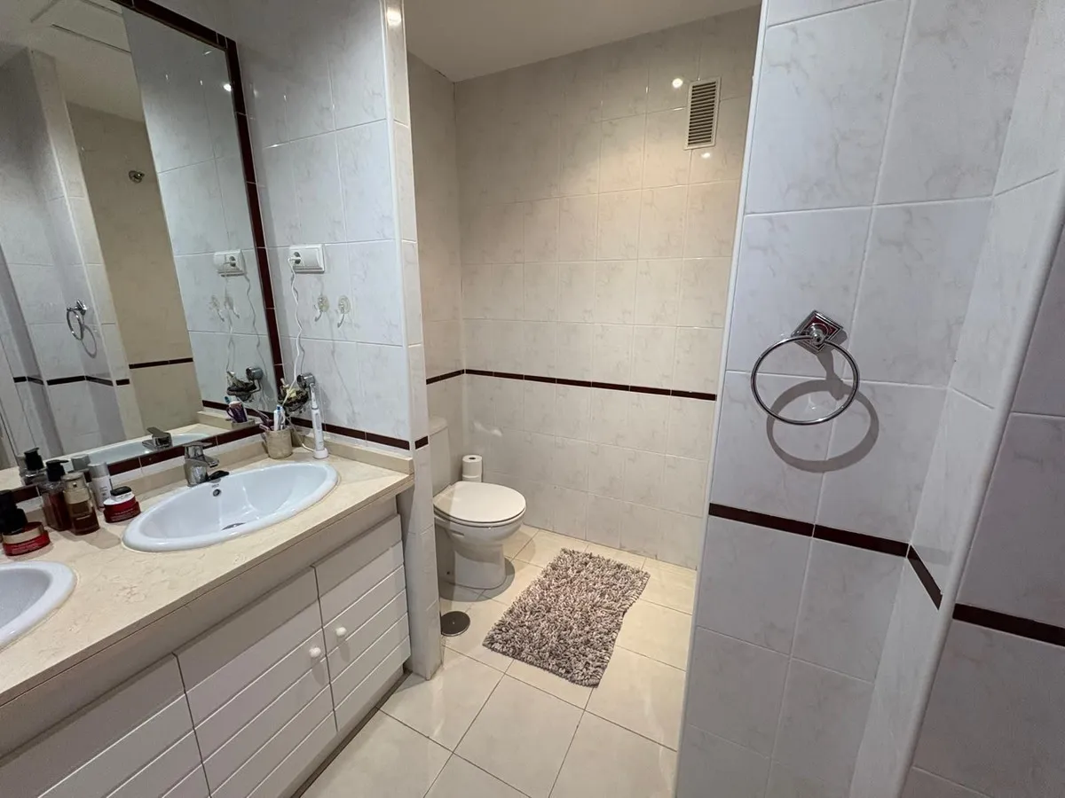 5f1aee3b-5a2a-498f-8fbc-f3431d5ed5b6