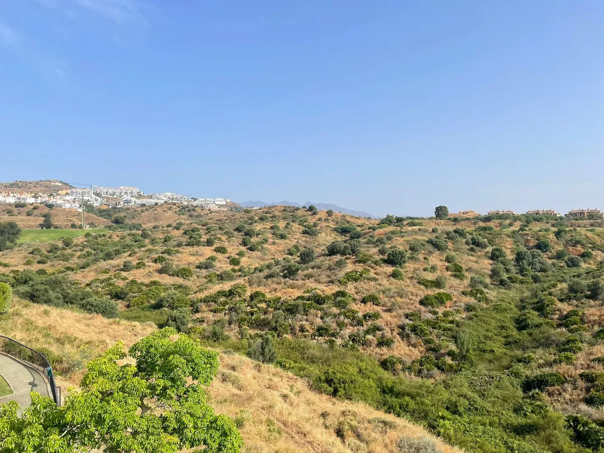 8195605e-65d0-4770-99fa-e80cf2b7203e