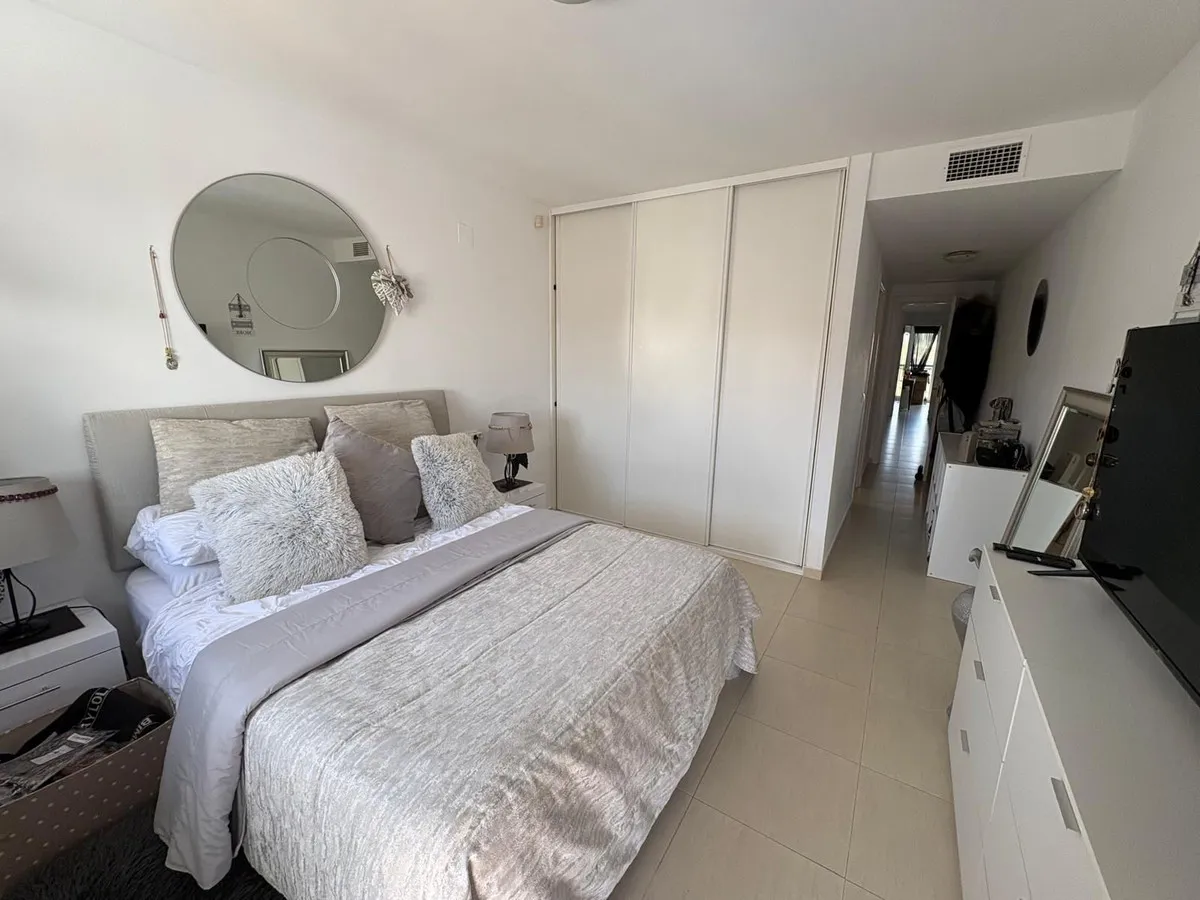 a5741ec2-769b-444f-a263-2827bae1487f