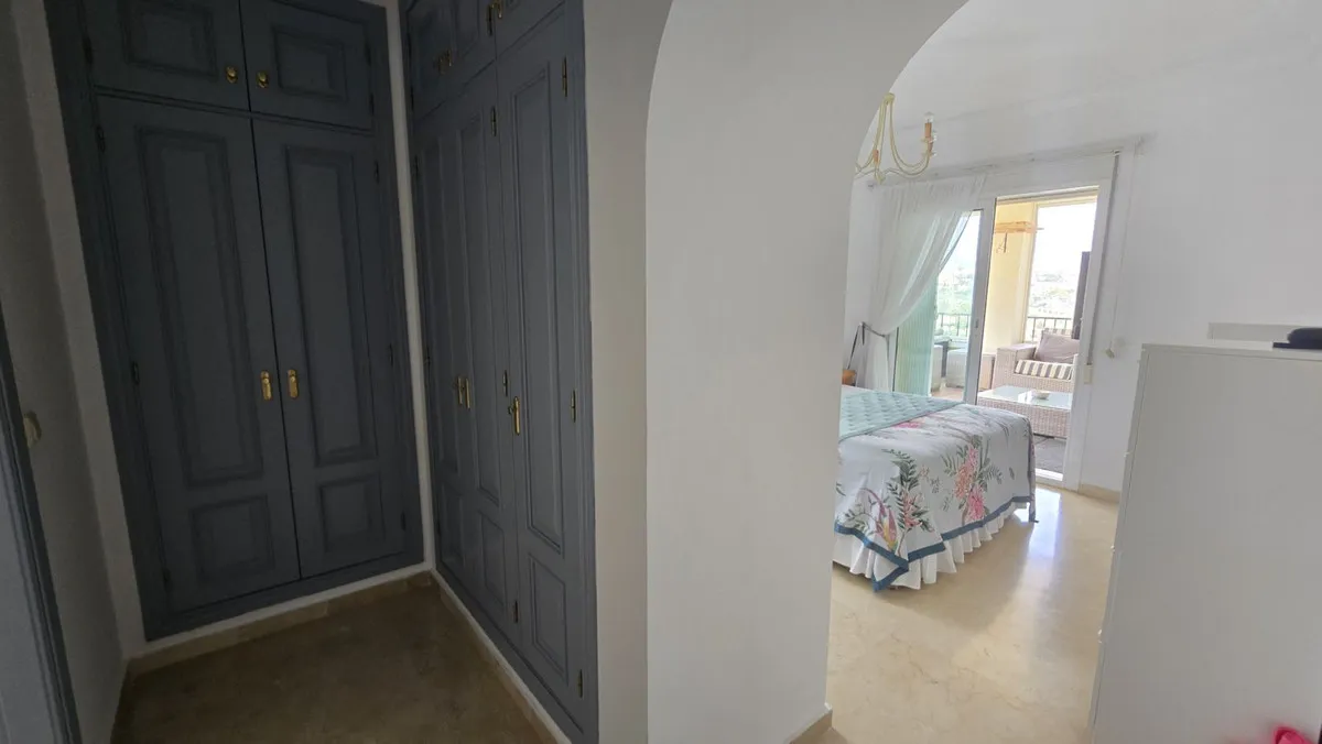 a4075ff3-0fac-4ab7-adfa-d910087ddf8d