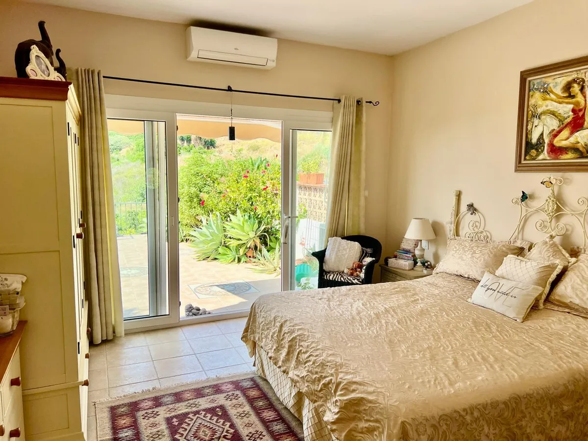 13b95bb1-2421-461a-b104-c5bb3c453328