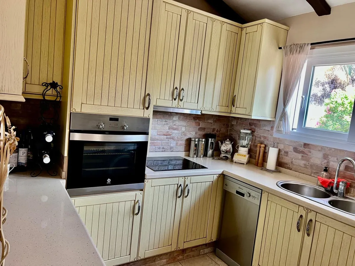 e9e357a5-8096-4c17-bd6c-d90c79ad9c77