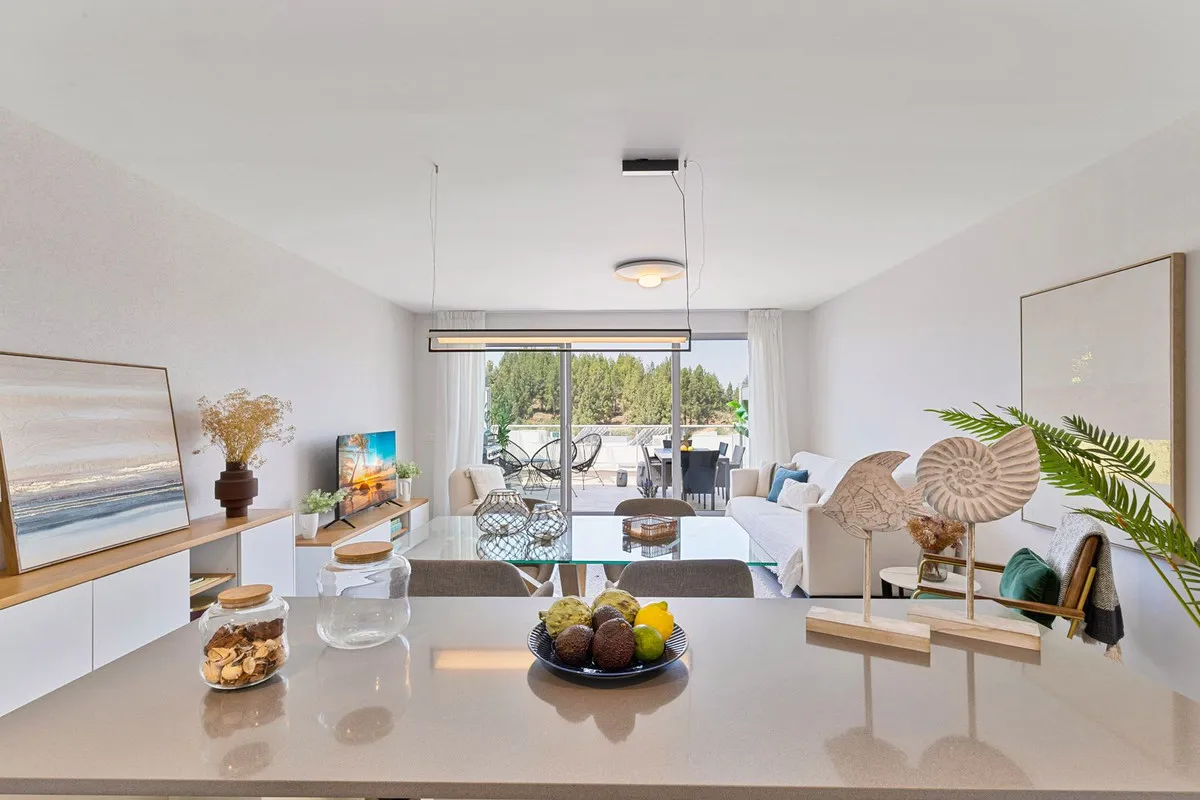 355ceaad-51b2-4de8-8945-f927081bc61c