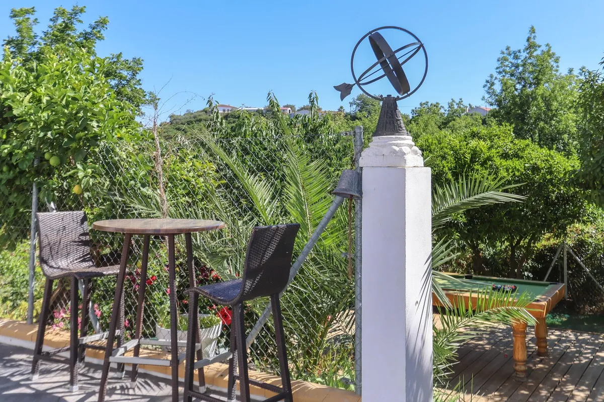 16b08f06-12a8-43e5-a750-ca40b56b5a24