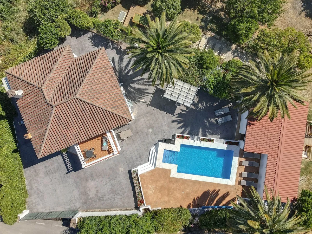 2f2a0292-7e42-43f0-a8f4-ad09cb94ccfe