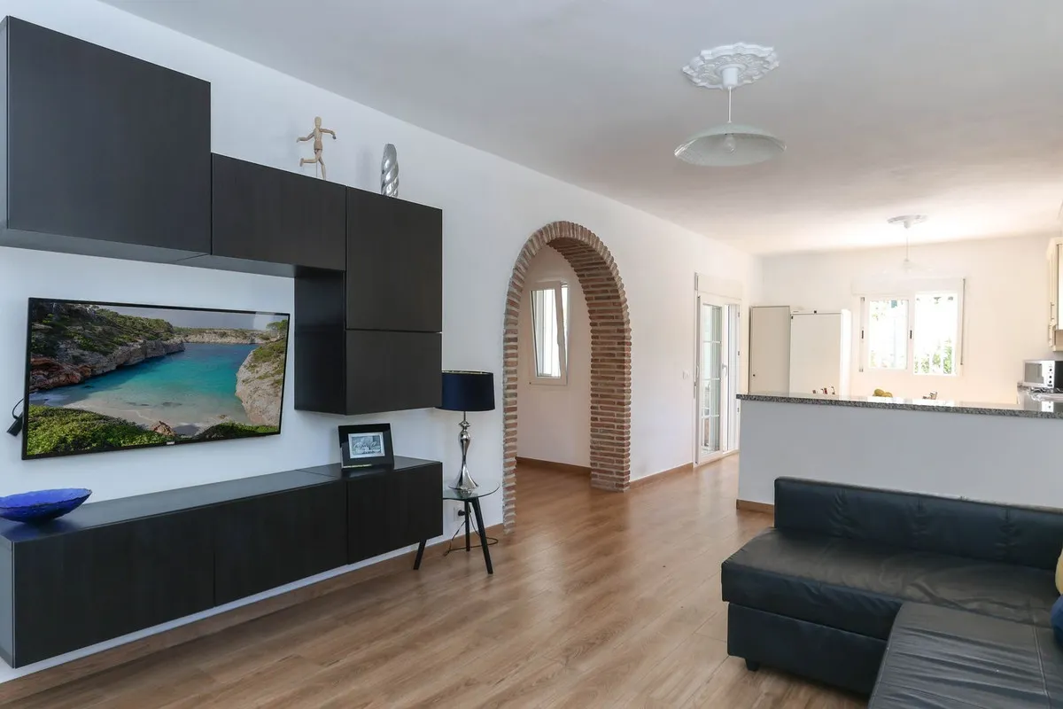 74d903f3-48e2-4614-b1fe-5f17b291c07e