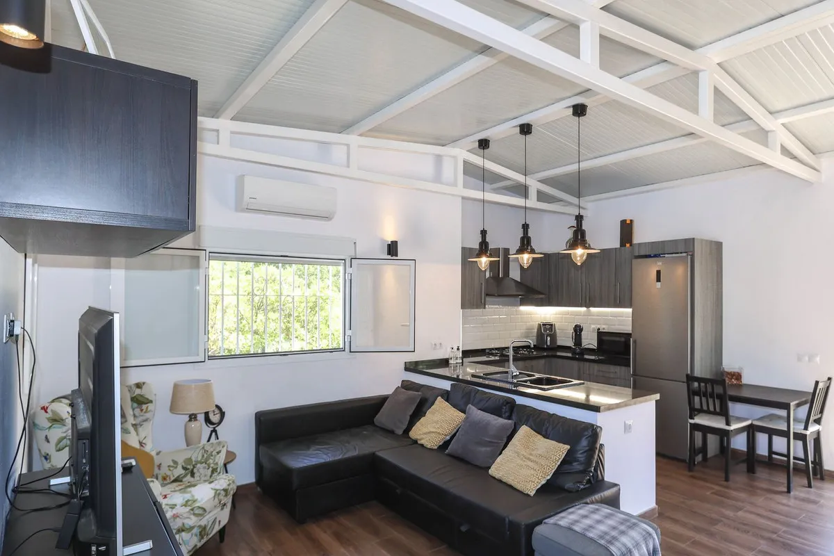 90bb50ae-fe61-4dc8-8d21-fd30312615ed