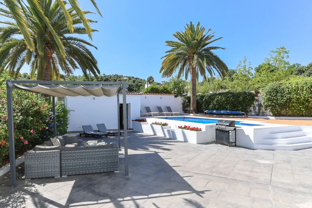 b13234e2-1bc5-4418-9b9e-ea8a3a78b4c4