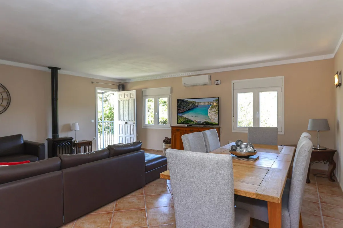 bee1bd3c-c692-4fb8-a3eb-6a182ae4b546