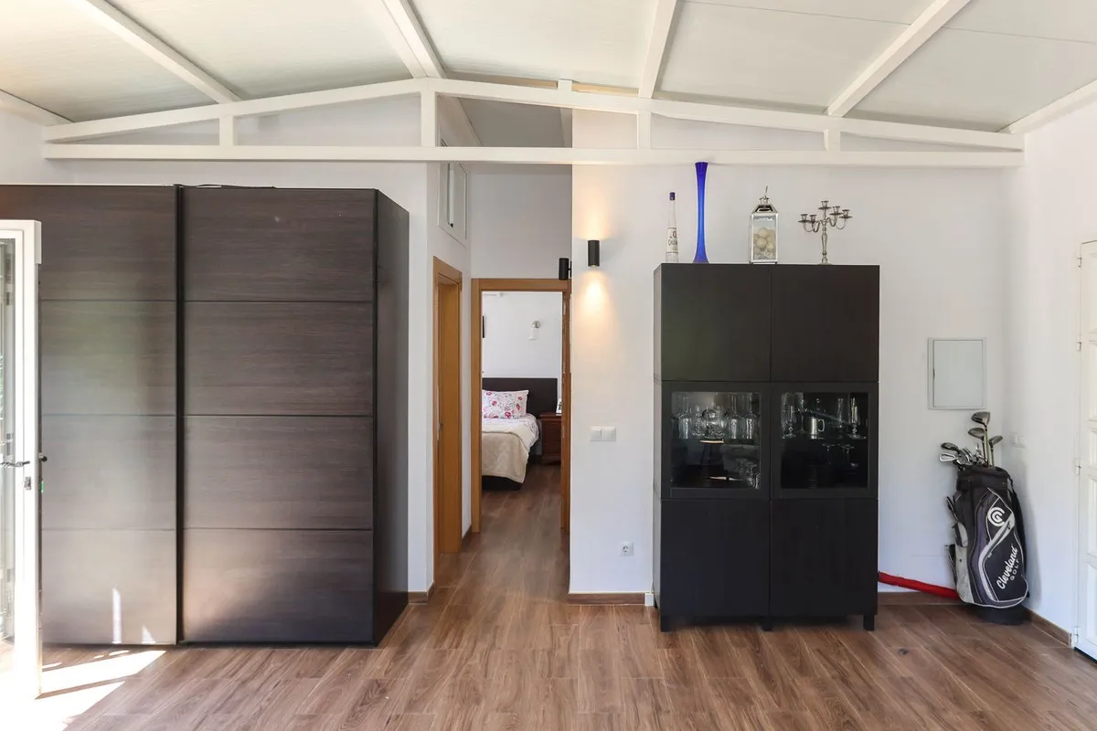 c6f6146f-dce6-4c45-a906-0054da7c3fc0