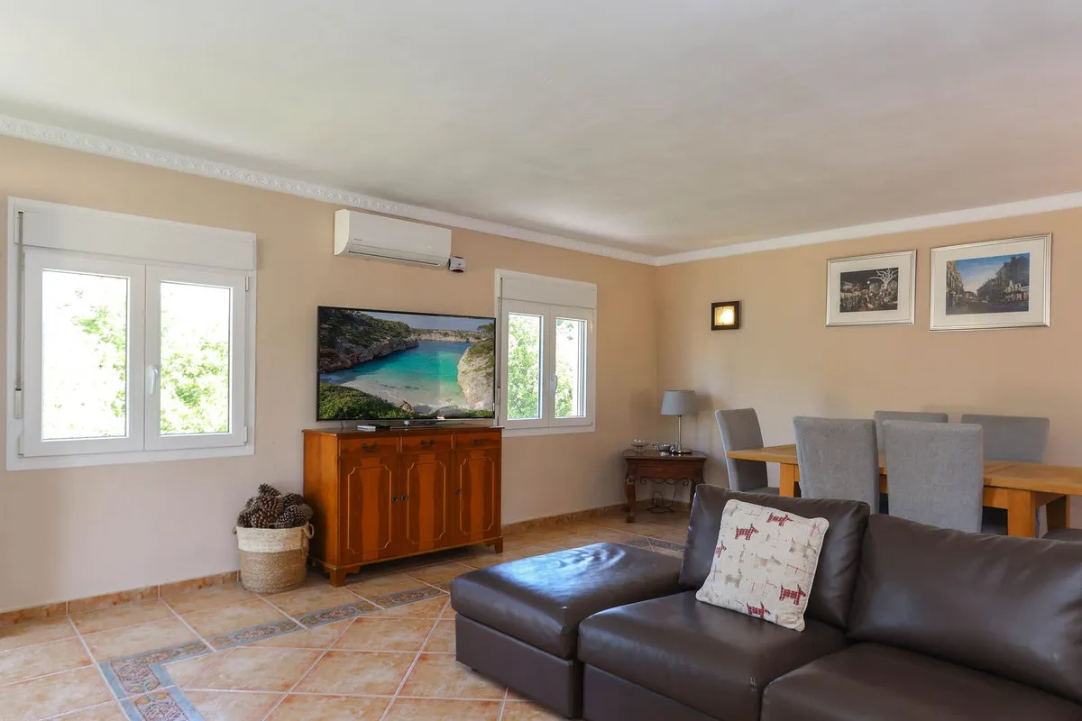 dccca9fc-eb79-45fd-a495-5c5b201047d4