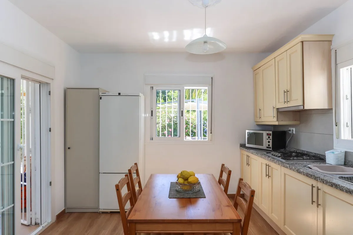 e7a2ad91-ee30-4737-8153-ae220986a439