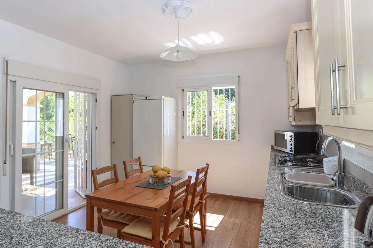 f8af5dae-dac0-4f0b-8ae4-9f667ff773a4