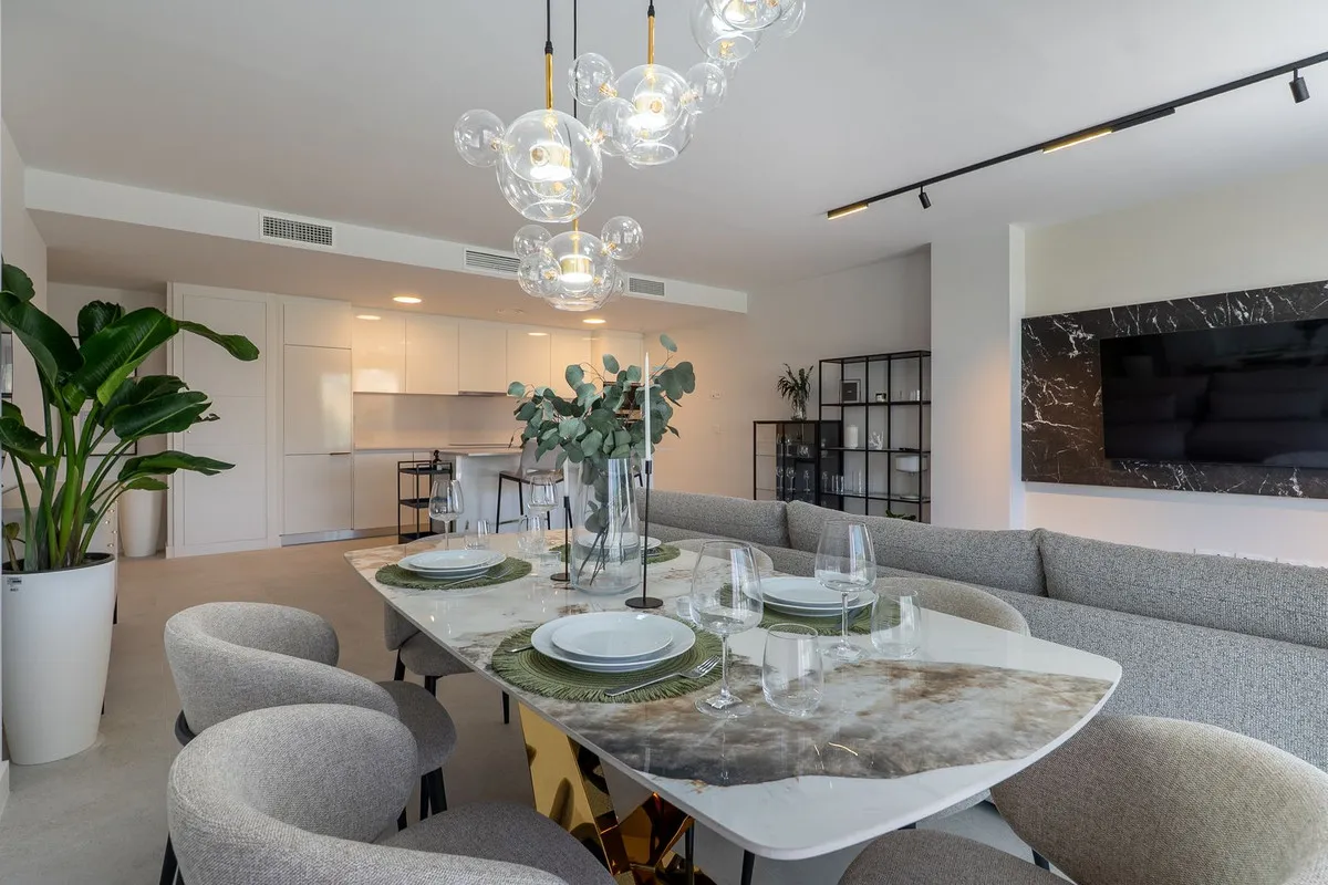 0af5f403-a319-404e-bd1e-e60fc7a19e12