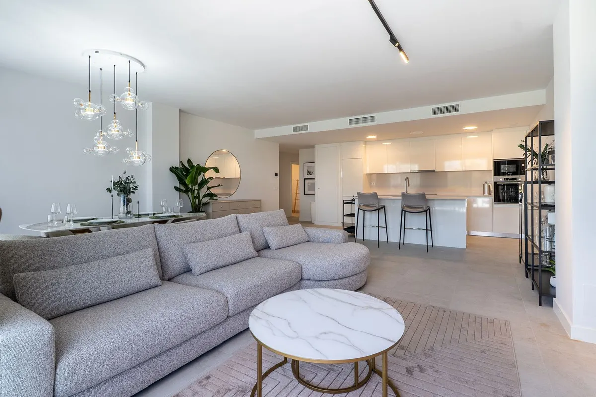 4a33e613-bbfc-443e-8e08-e81fdcda9e80