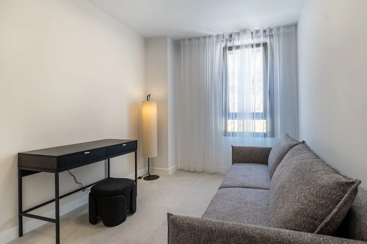 ce372ffb-2b8c-40c6-9f2e-77c906e74dc7