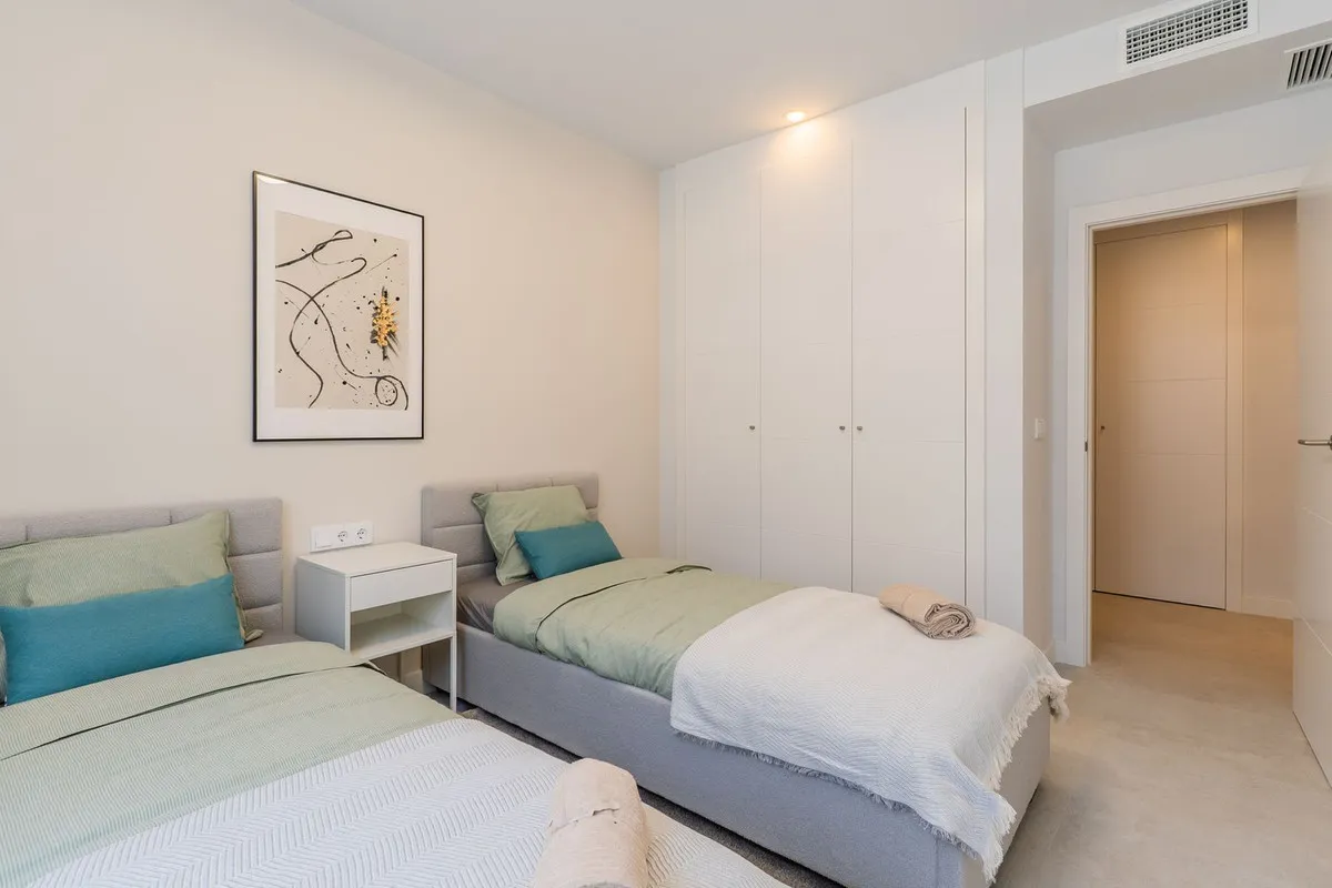 d9da5322-3a0b-40a8-9108-c81c63685b08