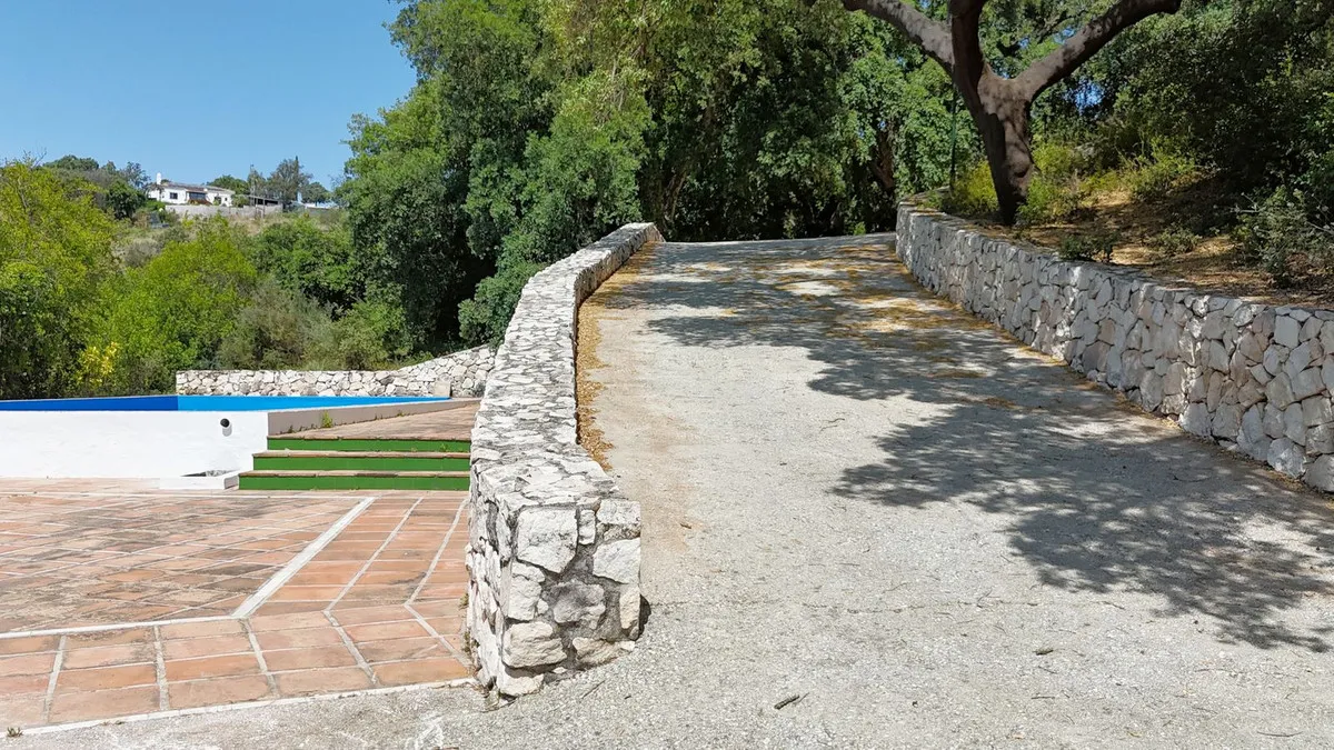 8adc345c-6762-495e-9c08-7f6f7e71177f