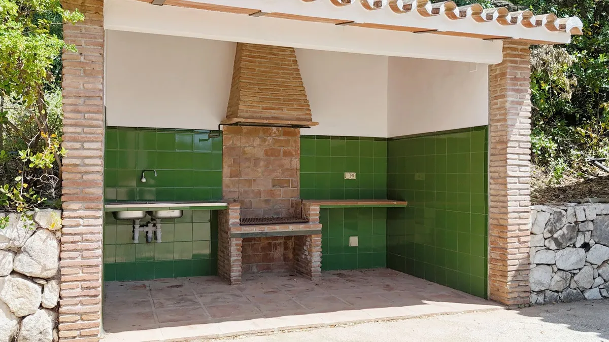 c23ca7ee-edb3-46de-922a-d26790eb00b5