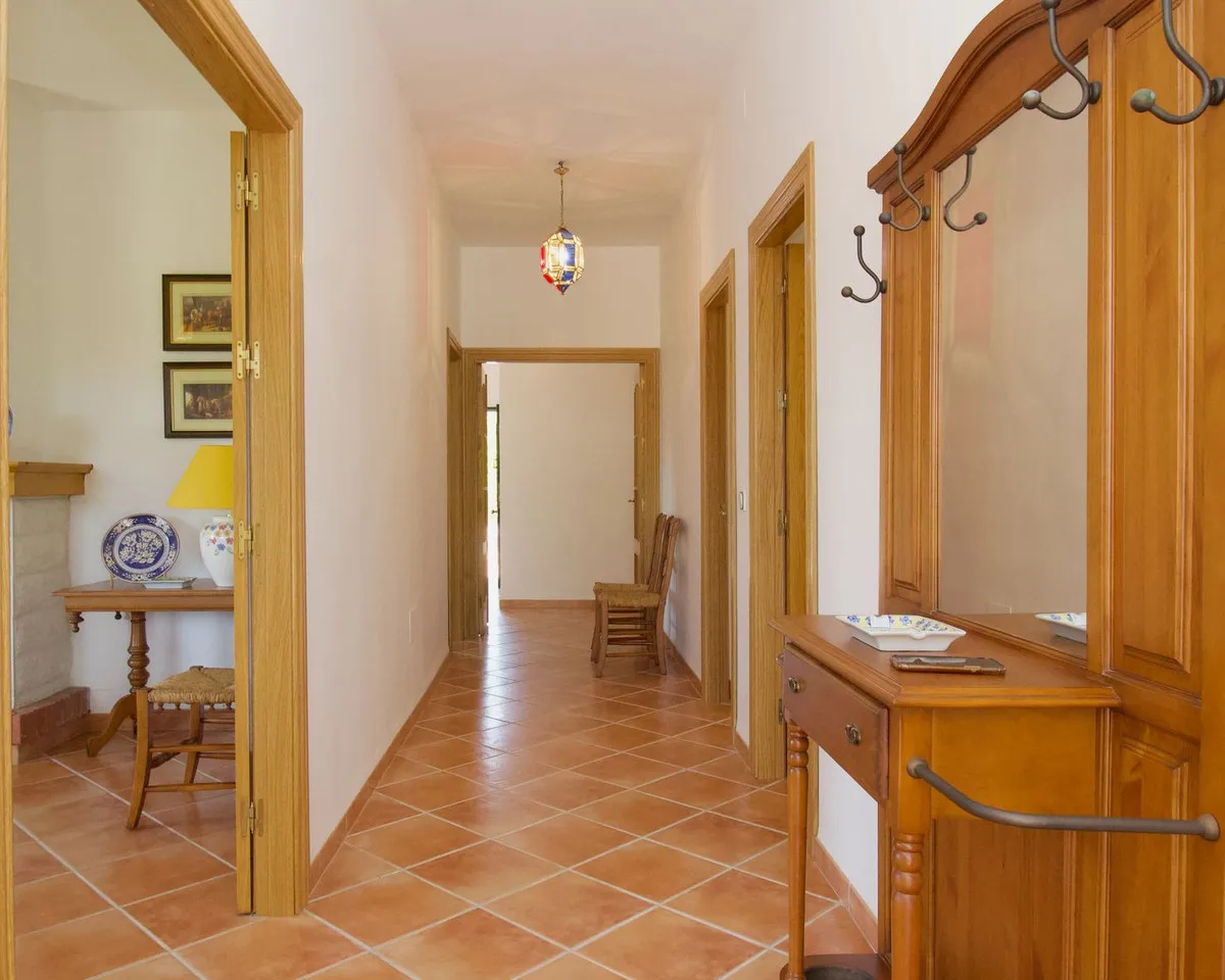 c8027805-7076-44f2-ae5b-296de8410bf2