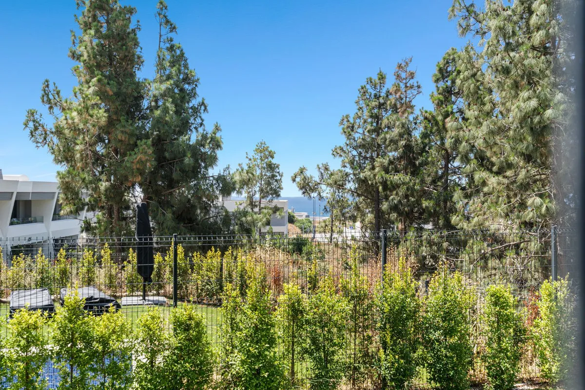 50e7b68b-0558-4428-973d-ecbc4067e18d