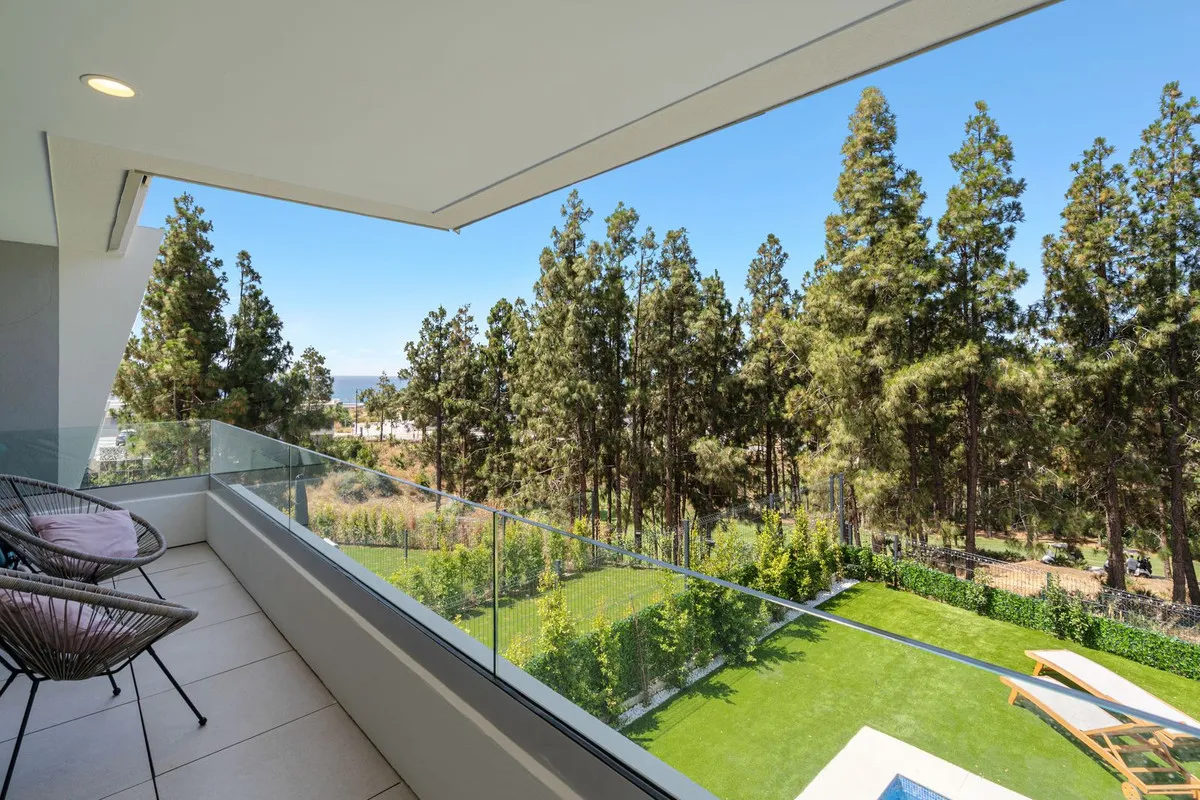 7d99923a-052a-471f-9edd-dbd6aa5a1e9d