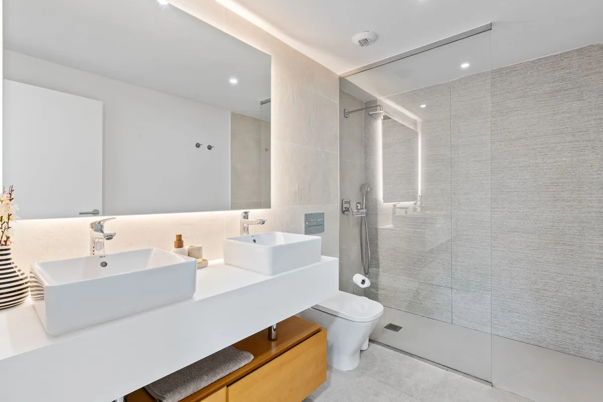 b84925f5-0172-4b9a-a7df-0460196550d1