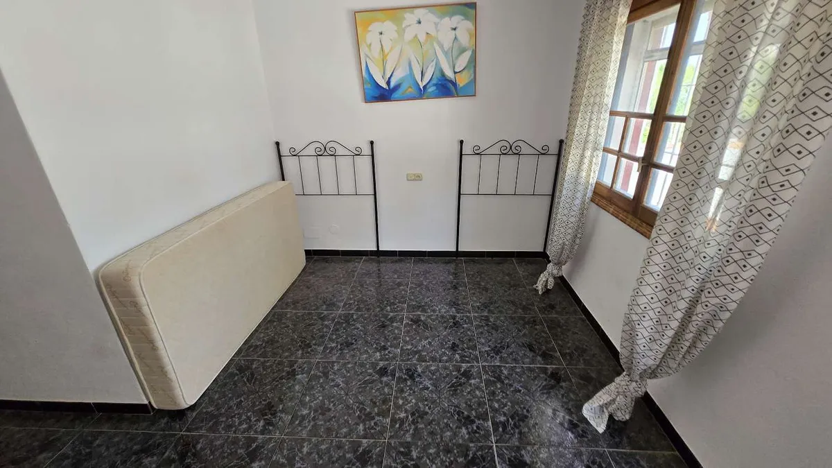 3c8620e1-980b-4868-b278-50fa79b791af