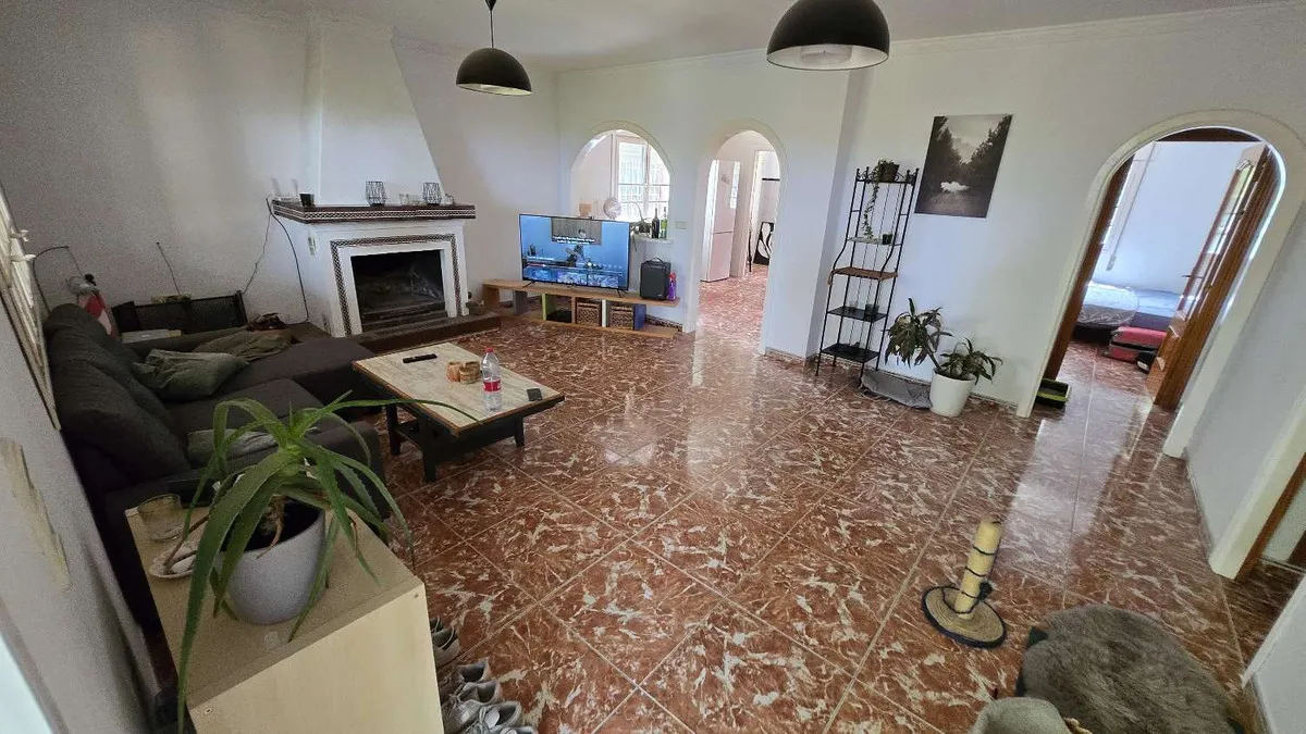 f8b572c2-0395-4b00-98be-de3d7e911852