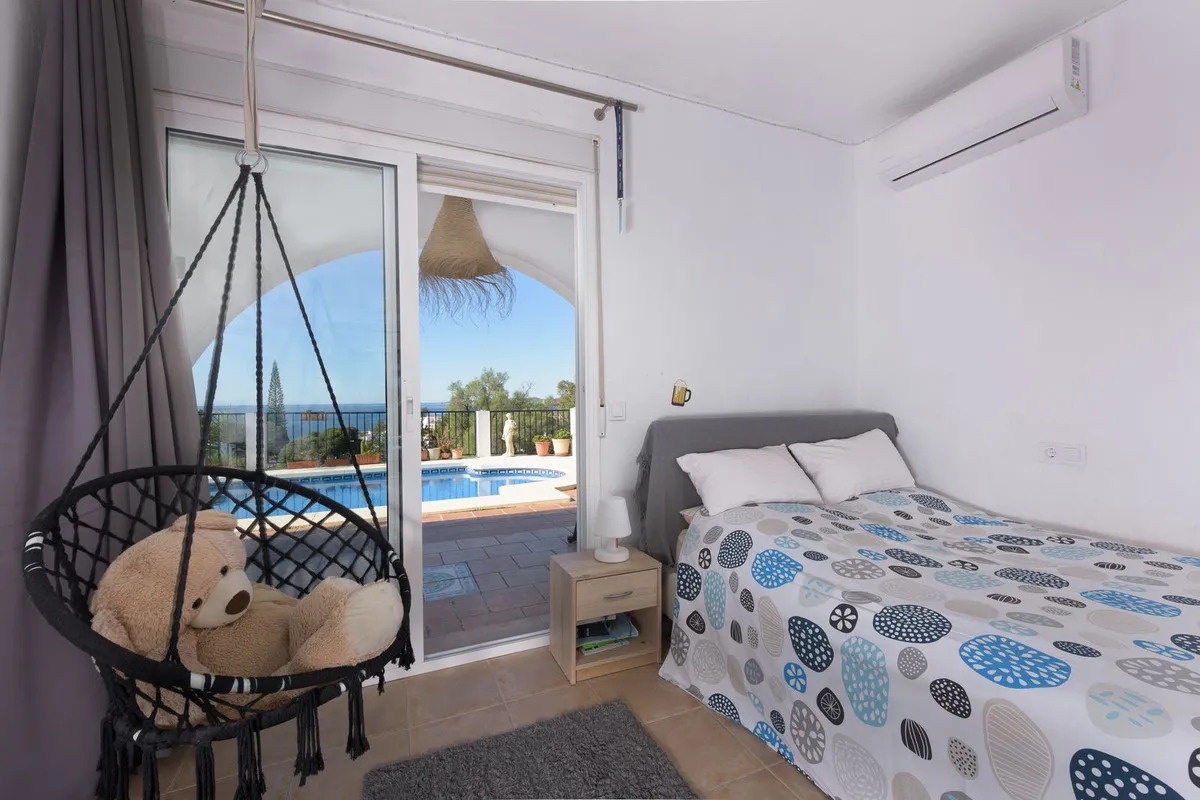 0e4ea498-106e-471a-bf3c-89cacf9768fb