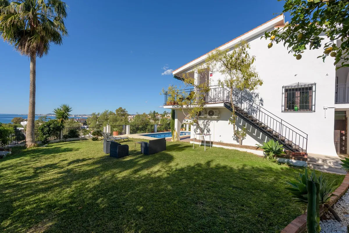 18cfce72-f128-4d1a-9549-fb5eb09ce3dd