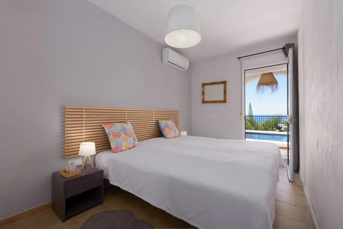 2d3e350e-e6a7-4ec9-8b56-0180382f4098