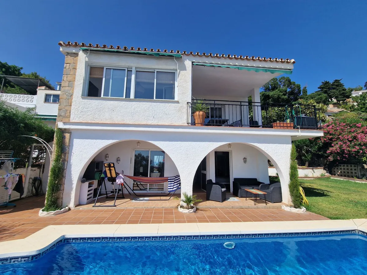 3349659a-0e55-44d4-9e16-c574cd0ca31a