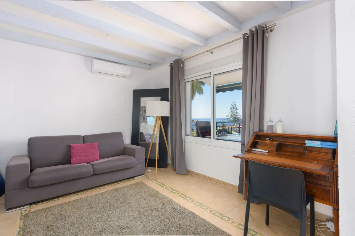 70633f0f-4b1a-41dd-9006-ecf799cebea9