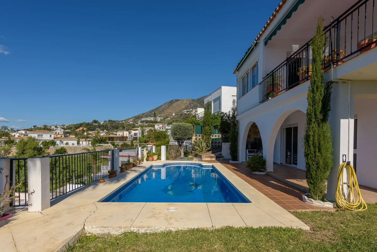 c94bf4d7-2757-41e1-9c40-d73ea2129c52