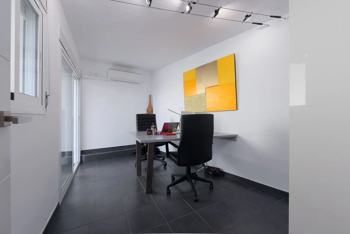 cb62a1db-823a-47a0-86c2-4d28be82e7f1